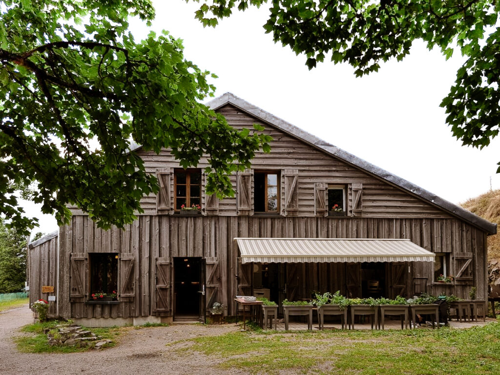 ferme auberge typique des vosges avec restaurant de produits locaux
